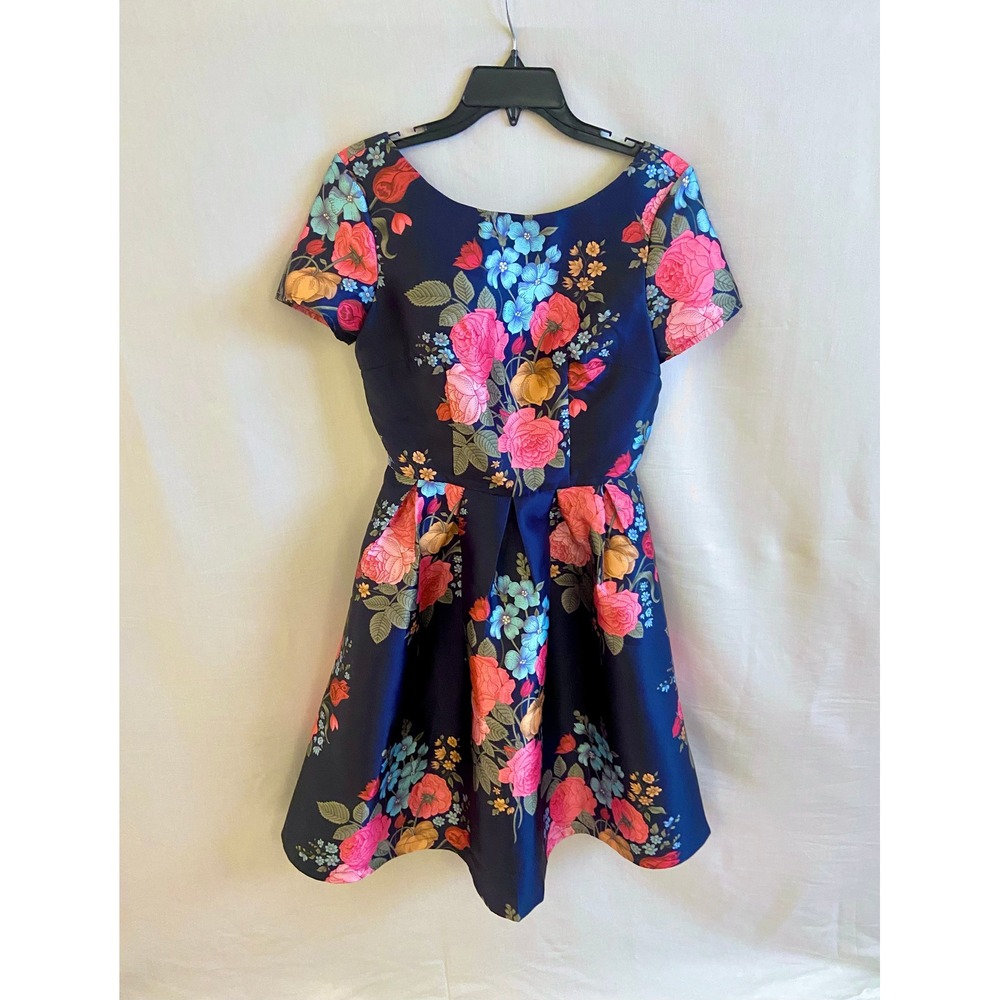 Chi Chi London Dress Womens US 6 Navy Floral Fit and Flare Cocktail Party Satin